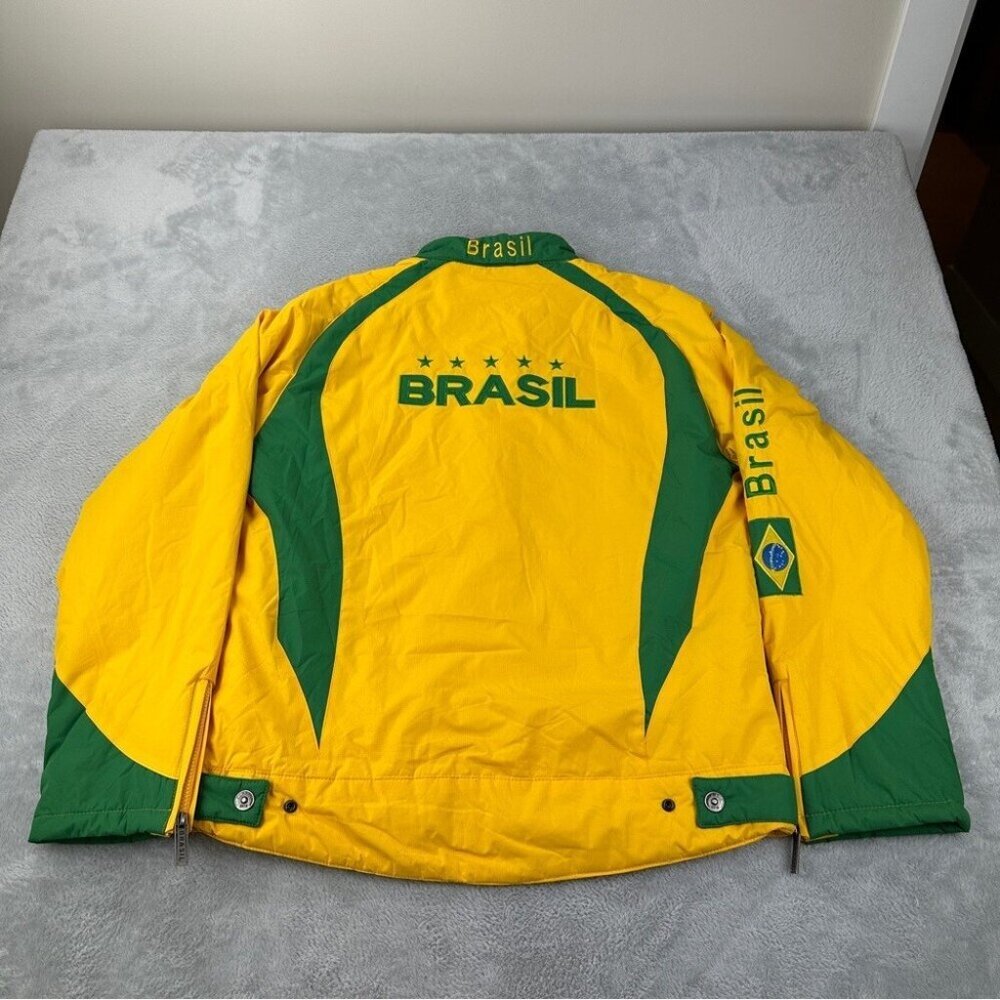 Brasil NWT Puffer Jacket Men's Size Large Outdoors Soccer